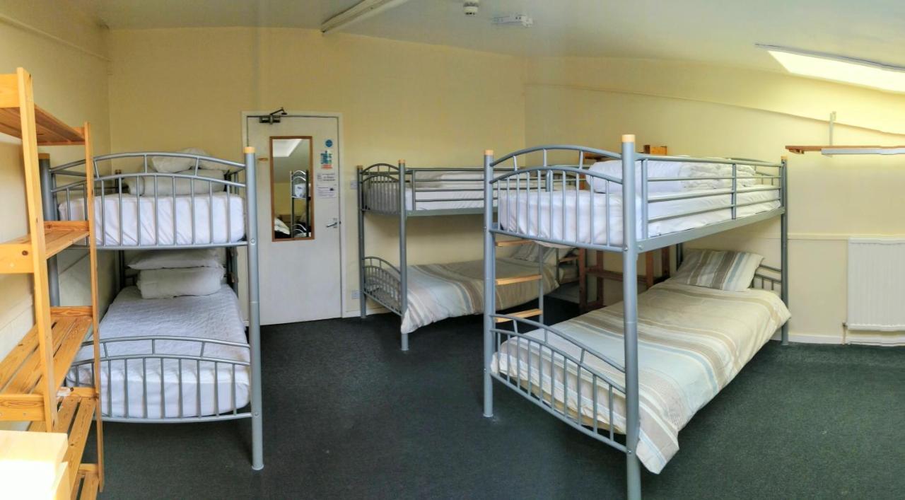 Y Doc At World Horizons Community Hub Hostel Llanelli Bagian luar foto